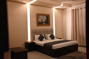 Royal Mark Lodges